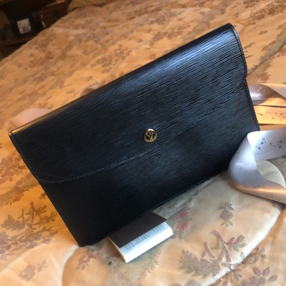 LV Epi Montaigne 23 evening clutch bag -original box + dust bag & care booklet - Picture 12 of 15